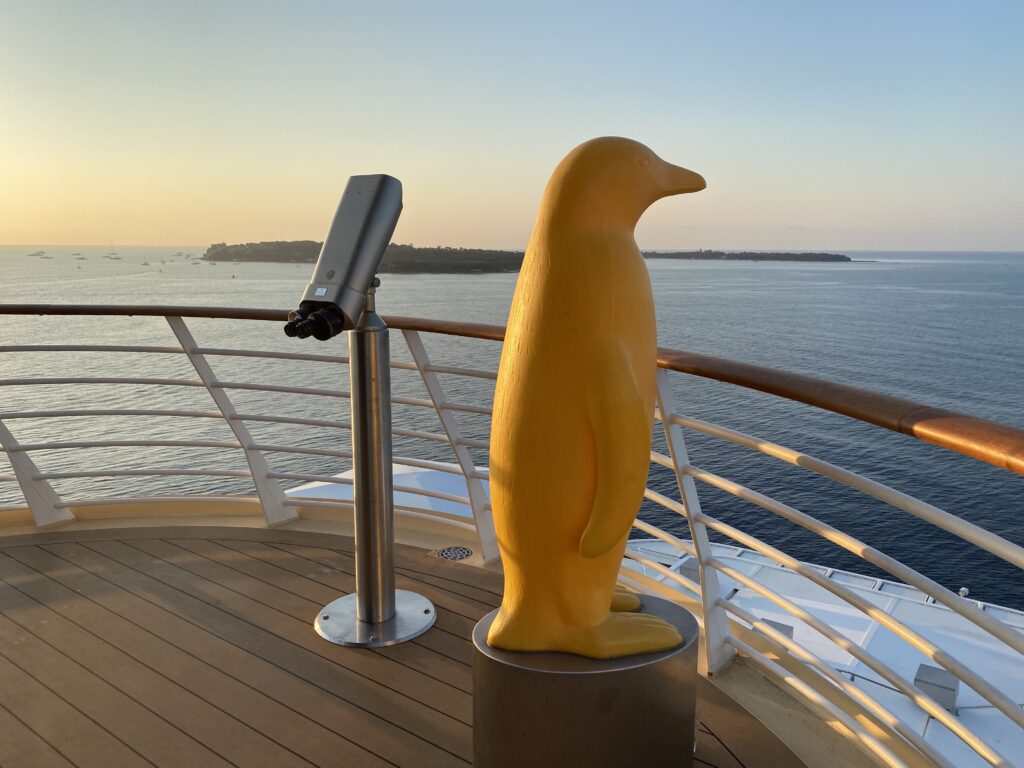 Mein Schiff 4 Pinguin