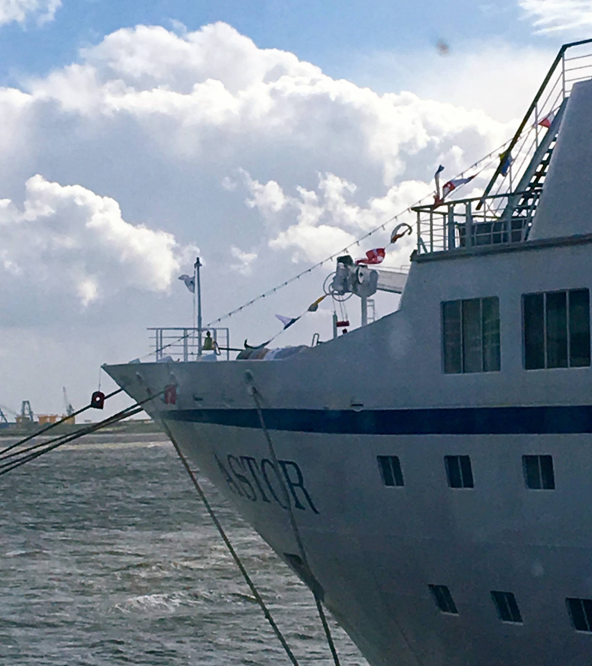 MS Astor