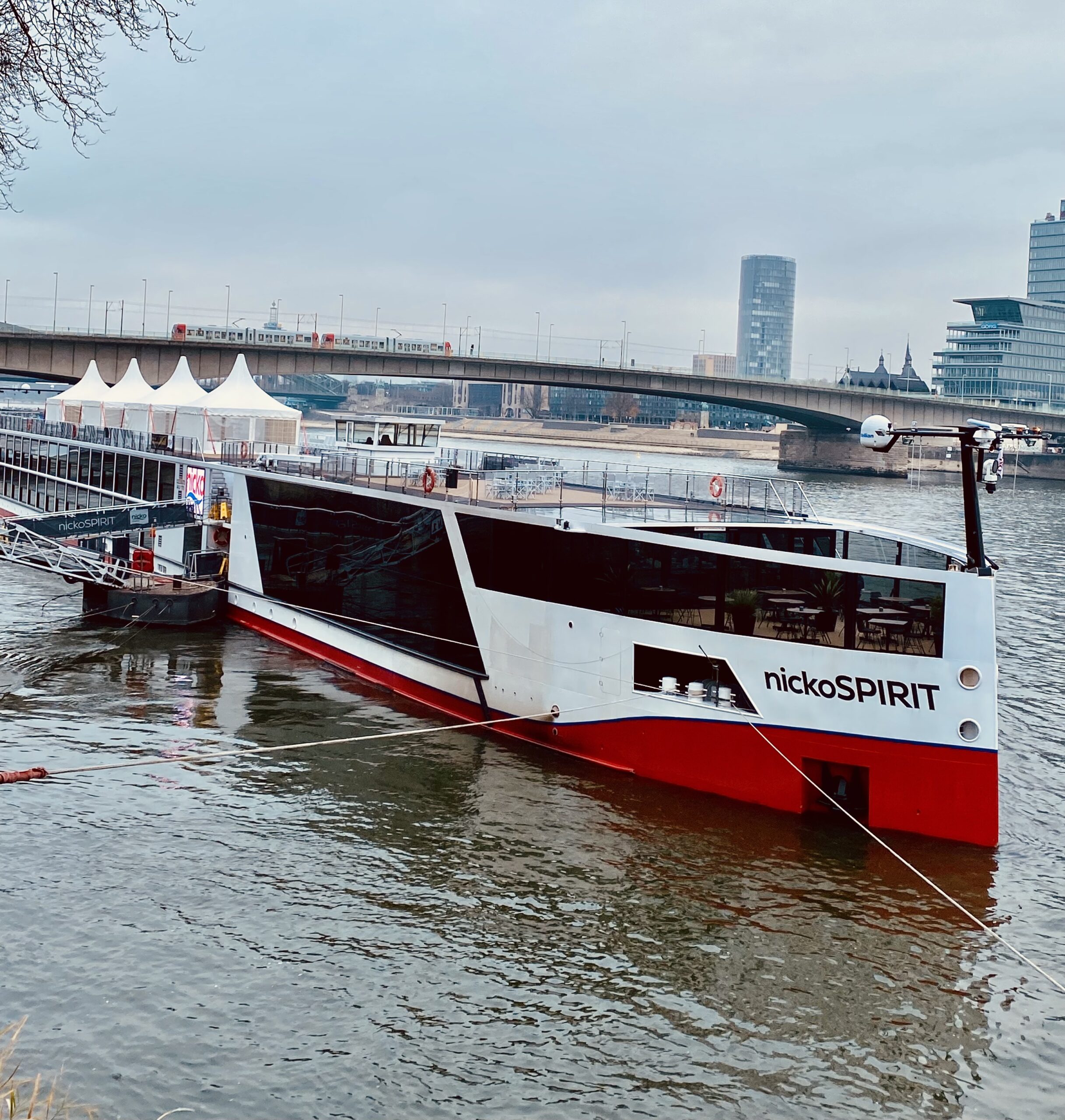 Flusskreuzfahrtschiff nickoSPIRIT